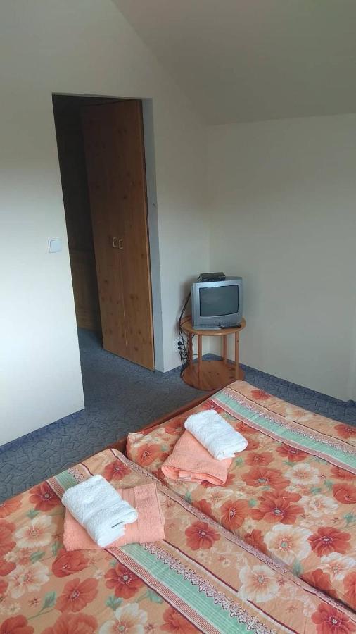게스트 하우스 카스카다 호텔 Vrané nad Vltavou 외부 사진